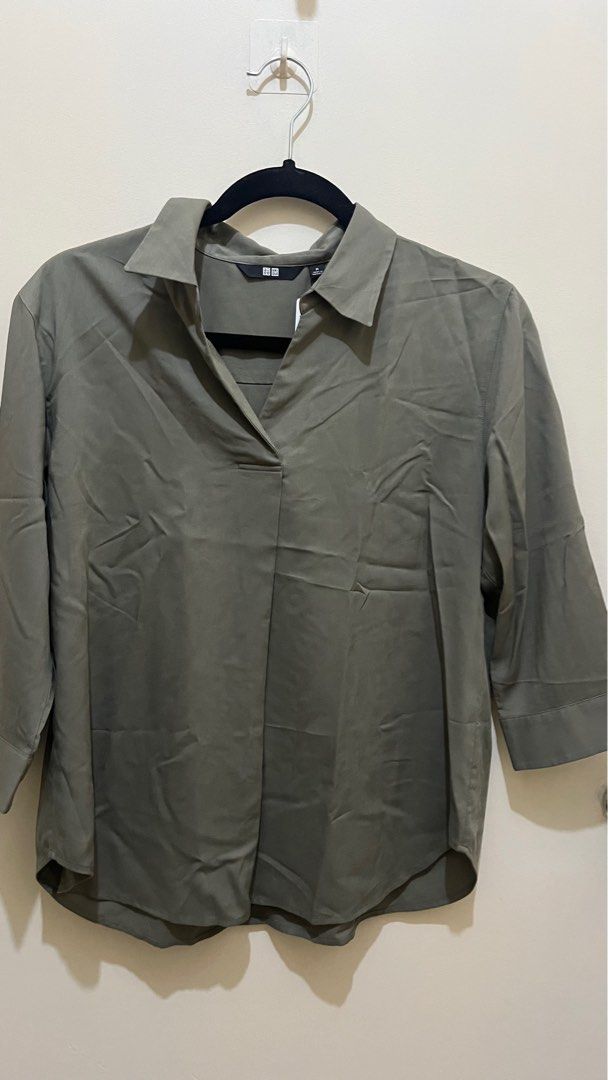 Uniqlo Olive Green Rayon Blouse (Category: Blouses) located in Manila. Submitted by longbondpaper (Listing ID 1397288450, Image 1). Description: -with tag on.