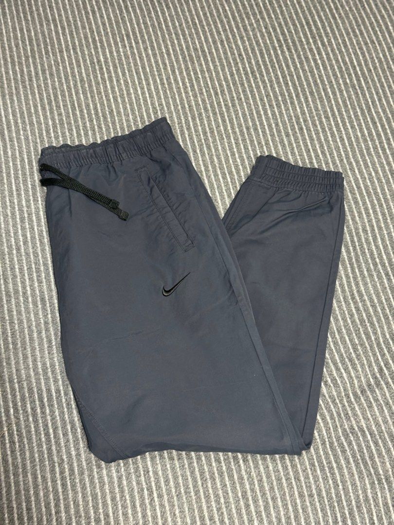 Vintage Nike Woven Joggers (Category: Joggers) located in Paranaque City. Submitted by rockydlc (Listing ID 1397393015, Image 1). Description: Nike Woven Joggers Size XXL on tag but fits like a 34-35 Bought from a thrift store but never used, doesn’t fit Dimes Waist - 17.5 Outseam - 39.5 Inseam - 29 Leg Opening - 5 Merville Paranaque location Makati or Festival Mall by sched Lalamove/LBC.