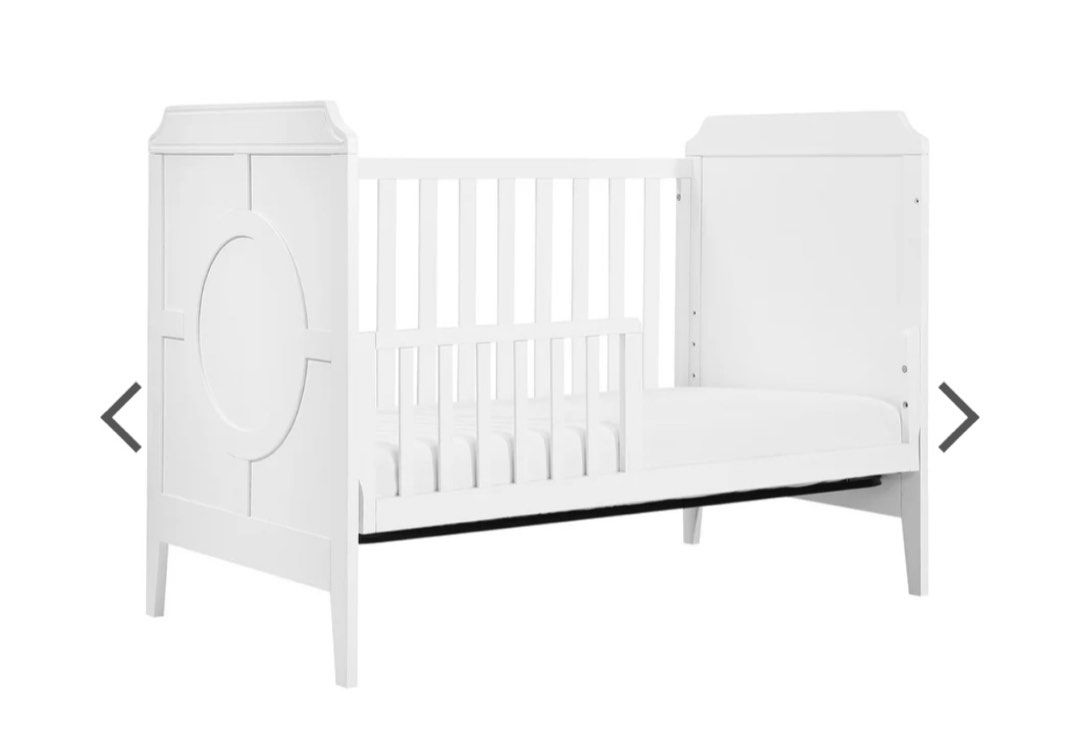 3-in-1 Convertible Crib (Category: Cots & Cribs) located in San Fernando. Submitted by missfitme (Listing ID 1401635640, Image 3). Description: Can be use as a doodler’s bed. Reason for selling: my baby sleeps with me instead of her own bed. Original price is around 25k but letting it go for 5K. Just get it out of our house please. I’ll include freebies:leak mattress protector and 2 bedsheets..