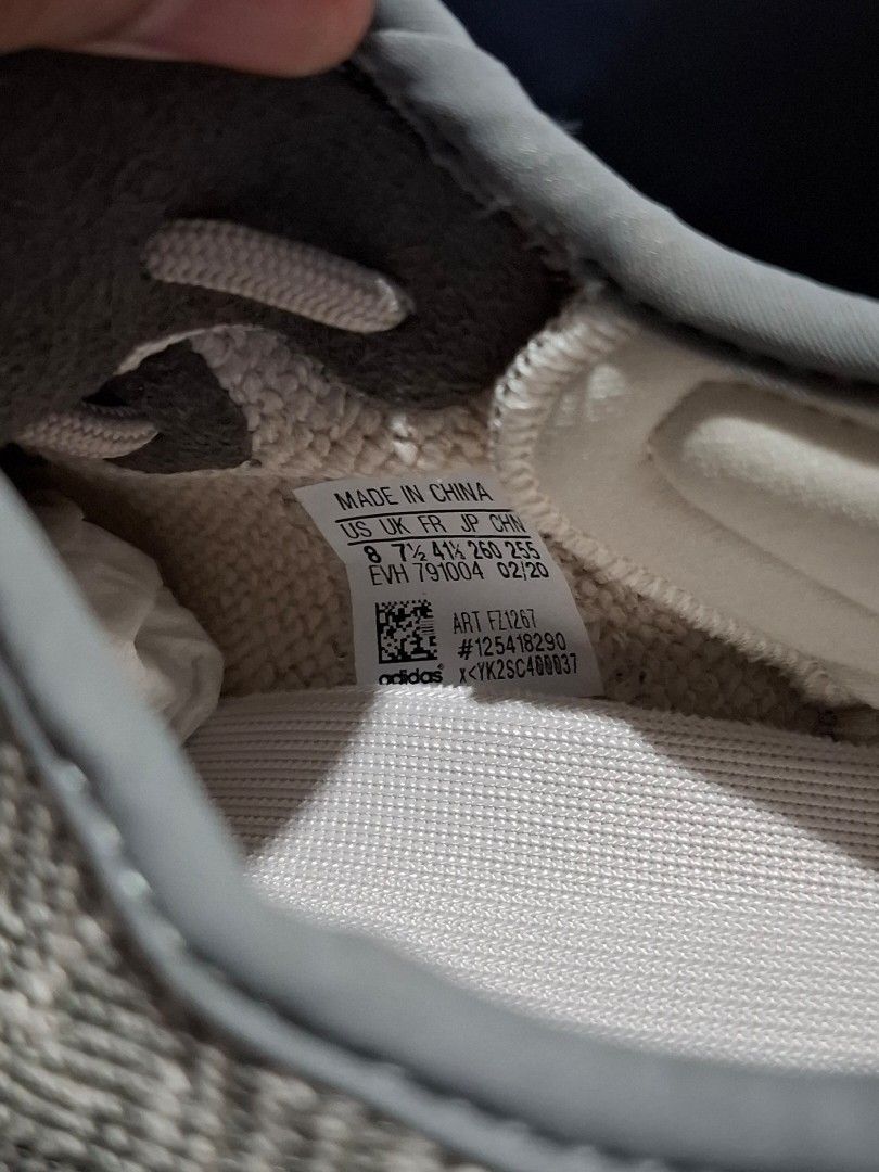 Adidas Yeezy Boost 350 V2 ZYON (Category: Sneakers) located in Quezon City. Submitted by beegrc (Listing ID 1401554906, Image 3). Description: Selling only! (MAGBASA PO TAYO). Brandnew! local pair Size: 8US P12,000 ---IMPORTANT NOTE--- *NOTE: "Shipping (Lalamove/Grab)" or Meet-up @ Le village foodpark E.ROD lang po muna til further notice. 📍MEET-UP - Le Village foodpark (E.rodriguez near Banawe QC) OTHERS: (WITH DP 1K TO AVOID FLAKING) -Robinson