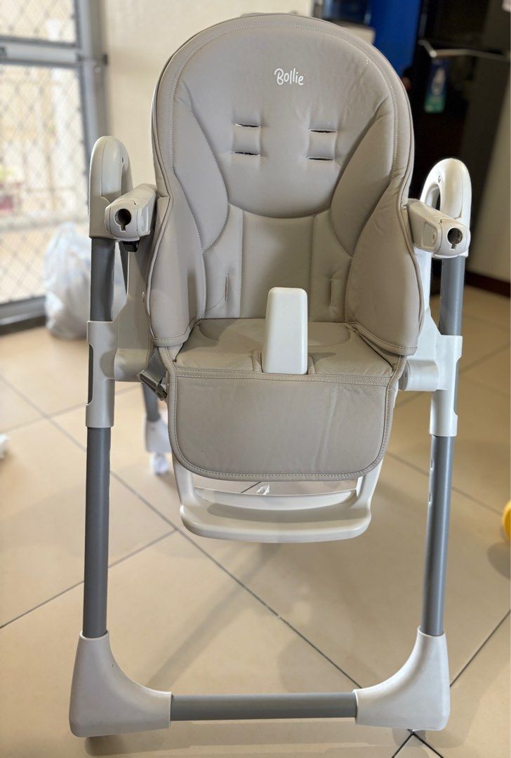 Baby High Chair Adjustable Foldable (Category: Baby High Chairs) located in Pasig City. Submitted by annec87 (Listing ID 1401714659, Image 1). Description: High chair 5 recline positions 7 height positions If ever po shipping via lalamove, d po kaya ng motor, pwede po meetup within metro manila No swap.