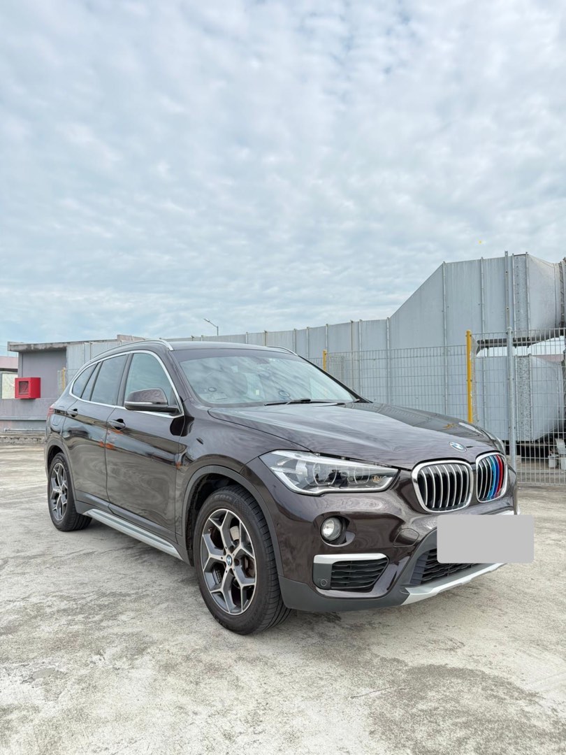 BMW X1 SDRIVE18I AT LED NAV Auto (Category: Used Cars) located in Singapore. Submitted by lalalalala3315 (Listing ID 1401714981, Image 2). Description: Looking for direct buyer. No agent please 3rd owners due to 1st owner retain car plate. Planning to sell this ride for another 3 yrs left coe cars. Below all my services done for well taken care condition but pls be realistic on 8.5 yo car condition. Defect: One side headlight ring led has turned 