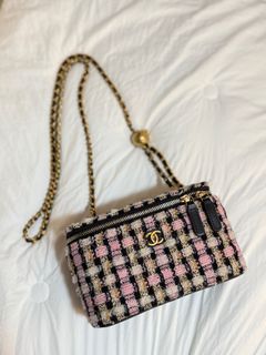 （分類：）位於 。 由 augustella 提交（商品編號 1401709776，圖片 1）。簡介： 。