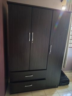 (Category: ) located in . Submitted by Avee1 (Listing ID 1401541165, Image 1). Description: .