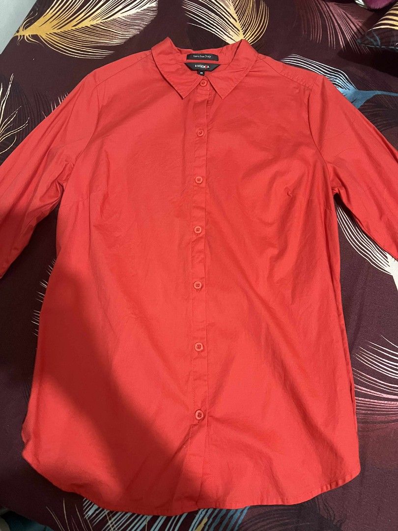 Essenza Red Shirt - Size M (Category: Longsleeves) located in Bulacan. Submitted by Domozz (Listing ID 1401681905, Image 1). Description: - Red Essenza shirt - Size M - Made with Italian fabric - Classic button-down design - Long sleeves - Collared neckline - Tailored fit - Perfect for adding a pop of color.