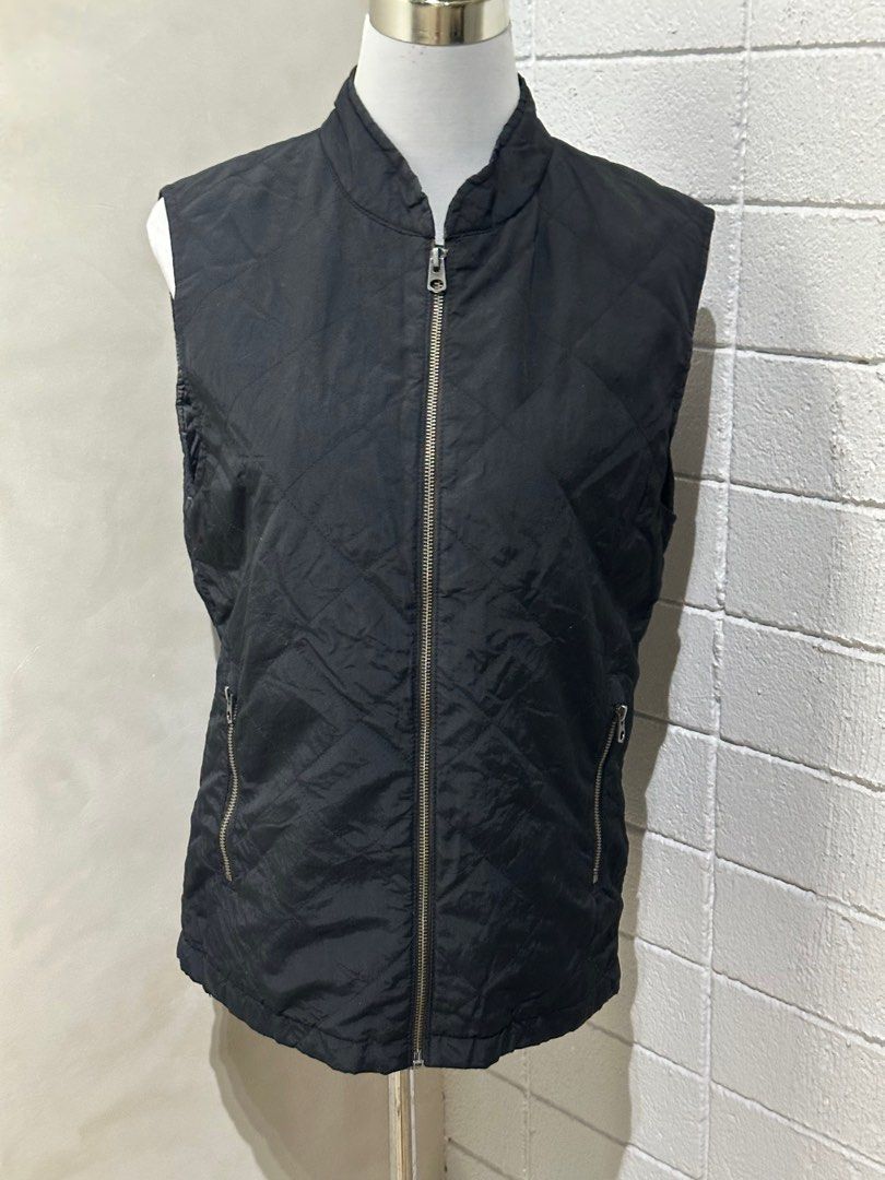Goodfellow & Co. Black Vest (Category: Vests) located in Tarlac. Submitted by wearagainboutique (Listing ID 1401656027, Image 2). Description: SALE SALE!!! Puffer Jackets/Vest * Any 2 For 1100 (price range of 600 and up) * Any 2 For 900 (price of 500) * Any 3 For 1000 (price range of 300 to 400) Black vest from Goodfellow & Co. Features a quilted design, a full-length zipper, and two zippered pockets. The vest is water-resistant. Made in Indonesi