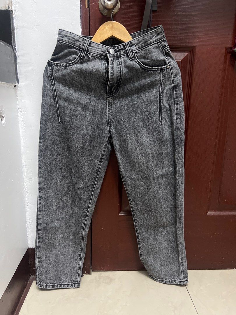 Grey Acid Wash Mom Jeans (Category: Jeans) located in Quezon City. Submitted by declutteringpeppers (Listing ID 1401671730, Image 1). Description: - Grey acid wash mom jeans - Fits size 26 waistline best, mid ankle length for me (I'm 5'1) - High-waisted - Straight-leg cut - Classic five-pocket design - Denim fabric - Button and zipper closure - Perfect for casual outfits.