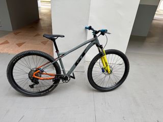 (Category: ) located in . Submitted by johnsbike (Listing ID 1401625872, Image 1). Description: .