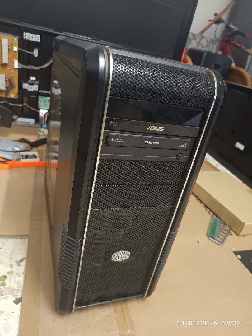 i7-3820 computer CPU only (Category: Desktops) located in Petaling Jaya. Submitted by jijidodo (Listing ID 1401641663, Image 1). Description: Items included: CPU: Intel i7-3820 3.60Ghz Mobo: ASUS Sabertooth x79 GPU: Winfast GT 630 RAM: 12GB DDR3 SSD: Corsair SATA 60GB ASUS Blu-Ray drive Samsung DVDRW Case Cooler Master CM690 II Windows 10 pro Note: No power supply Machine is in working condition. COD only, testing on site..