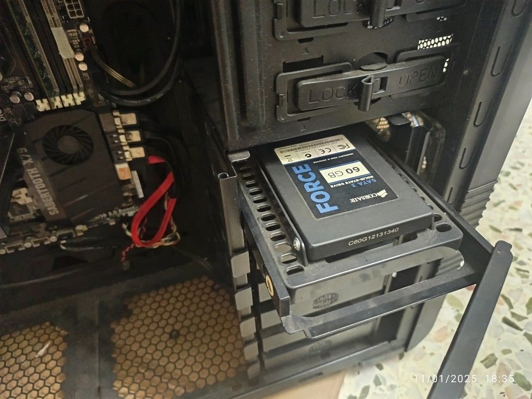 i7-3820 computer CPU only (Category: Desktops) located in Petaling Jaya. Submitted by jijidodo (Listing ID 1401641663, Image 3). Description: Items included: CPU: Intel i7-3820 3.60Ghz Mobo: ASUS Sabertooth x79 GPU: Winfast GT 630 RAM: 12GB DDR3 SSD: Corsair SATA 60GB ASUS Blu-Ray drive Samsung DVDRW Case Cooler Master CM690 II Windows 10 pro Note: No power supply Machine is in working condition. COD only, testing on site..