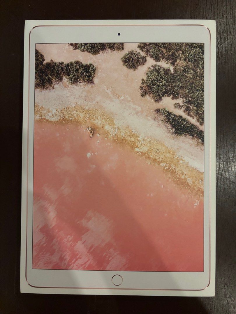 Ipad Pro 10.5 (Category: iPad) located in Manila. Submitted by dalegm (Listing ID 1401672552, Image 3). Description: Ipad Pro 10.5” ▫️64gb ▫️10.5 Inches screen ▫️No history of repair ▫️Matagal malowbat ▫️With original box ▫️Truetone working rfs: Hindi na nagagamit.