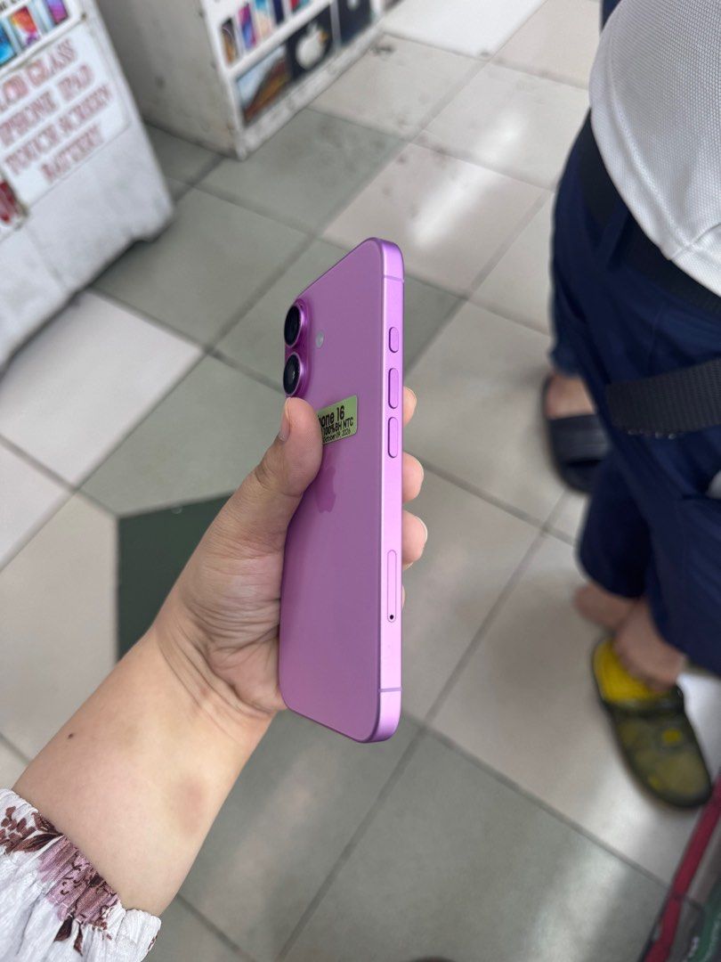 Iphone 16 256gb 100% batt FU NTC No issue (Category: iPhone 16 Series) located in San Juan City. Submitted by javedsgadgetshop (Listing ID 1401601796, Image 3). Description: INSTALLMENT OPTIONS : SPAY LATER / GGIVES / CREDIT CARD! WE BUY AND SELL SO PWEDE MAGBINTA OR SWAP ! Quick Specs : 💵 Iphone 16 •256gb •NTC Variant •100% batt health •Factory Unlock •98% Smoothness •No hidden issue | No Repaired •100% Authentic | Not Refurbished •w/ Box Charg