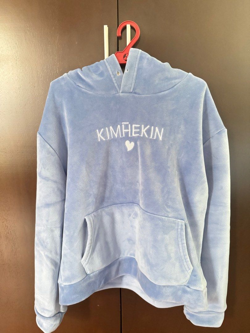Kimhekin Blue Hoodie (Category: Hoodies) located in Marikina City. Submitted by deecluters (Listing ID 1401714249, Image 1). Description: Note: - Good for those size xs - Hooded - Soft, plush material - Pastel Blue MOP: GCash MOD: Lalamove (Open to other couriers as long as arranged by buyer) Can also do meetups around LRT-2 Stations and Intramuros .