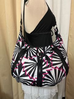 (Category: ) located in . Submitted by witchywardrobe (Listing ID 1401628892, Image 1). Description: .