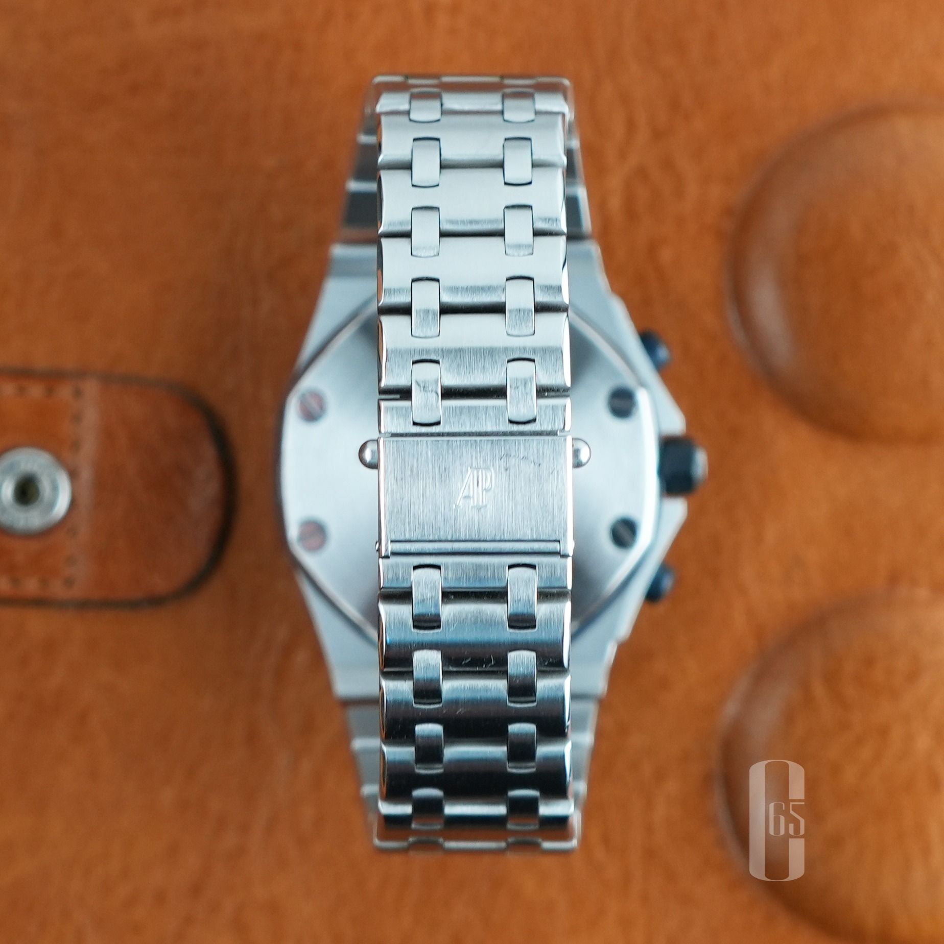 [SOLD - DM to SOURCE] Audemars Piguet AP Royal Oak Offshore Chronograph 25721ST.OO.1000ST.01 (Category: Watches) located in Singapore. Submitted by calibre65 (Listing ID 1401583599, Image 2). Description: This piece has been SOLD. DM us and we can source a similar piece for you! Audemars Piguet AP Royal Oak Offshore Chronograph Reference Number: 25721ST.OO.1000ST.01 Condition: Heavily Used Comes with: Watch only (no box, no papers) Dated: Undated