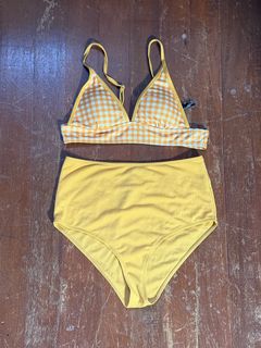 (Category: ) located in . Submitted by declutterwithksgs (Listing ID 1401618005, Image 1). Description: .