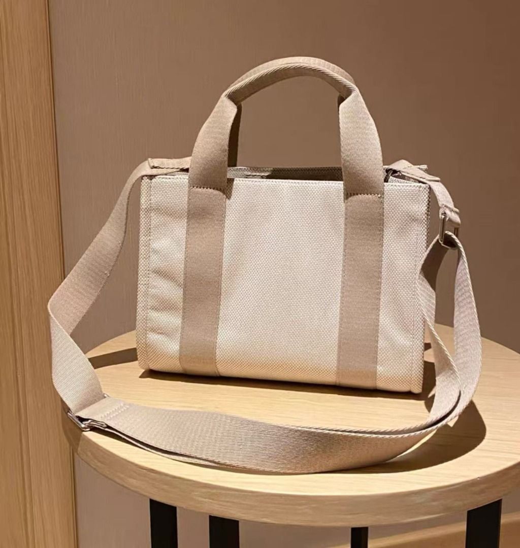 lululemon 2 tone bag Two-Tone Tote Bag, 10L Lululemon Two-Tone Canvas Tote Bag