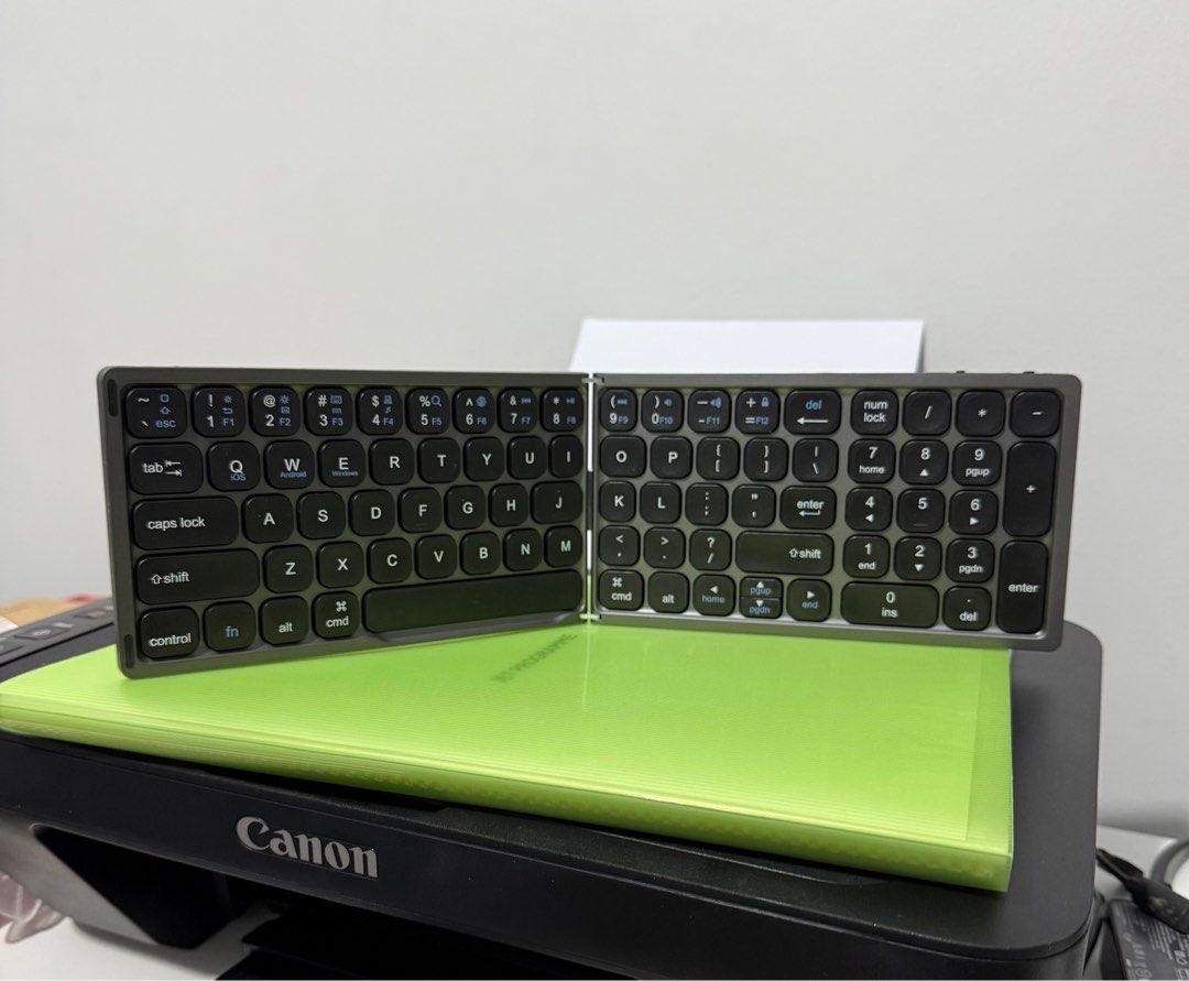 Mac Compatible Foldable Bluetooth Keyboard (Category: Computer Keyboard) located in Makati City. Submitted by intjminimalist (Listing ID 1401672285, Image 2). Description: Decluttering.