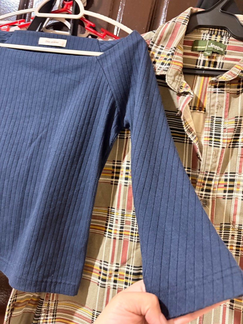 Navy Blue Ribbed Top (Category: Sleeveless) located in Manila. Submitted by orion_declutter (Listing ID 1401658173, Image 2). Description: Best fit XS-S - Doux Archives top - Ribbed texture - Square neckline - Long sleeves - Slight flare at cuffs - Dark blue color.