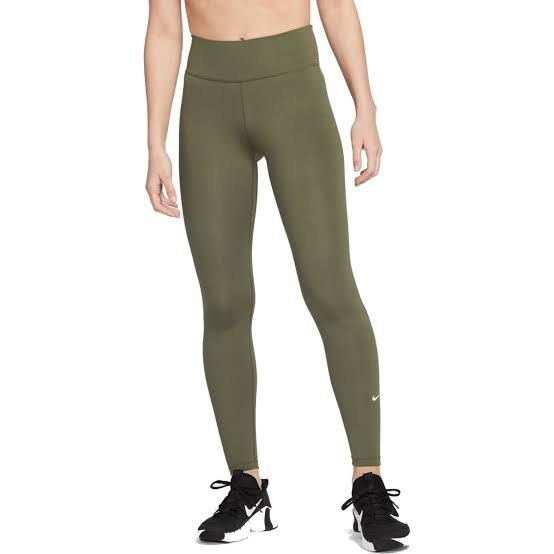 Nike Leggings (Category: Activewear) located in Manila. Submitted by dodebelen (Listing ID 1401600985, Image 1). Description: Nike Dri Fit Leggings Size M .