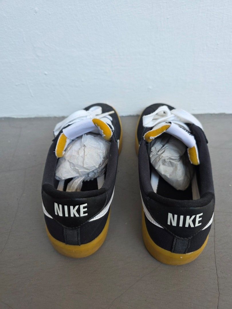 Nike SB React (Category: Sneakers) located in Singapore. Submitted by all_the_small_things (Listing ID 1401690187, Image 2). Description: 100% authentic condition: like new refer to pics size: US8 cash n carry. fixed price..