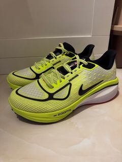 （分類：）位於 。 由 sneakerlollll 提交（商品編號 1401552683，圖片 1）。簡介： 。