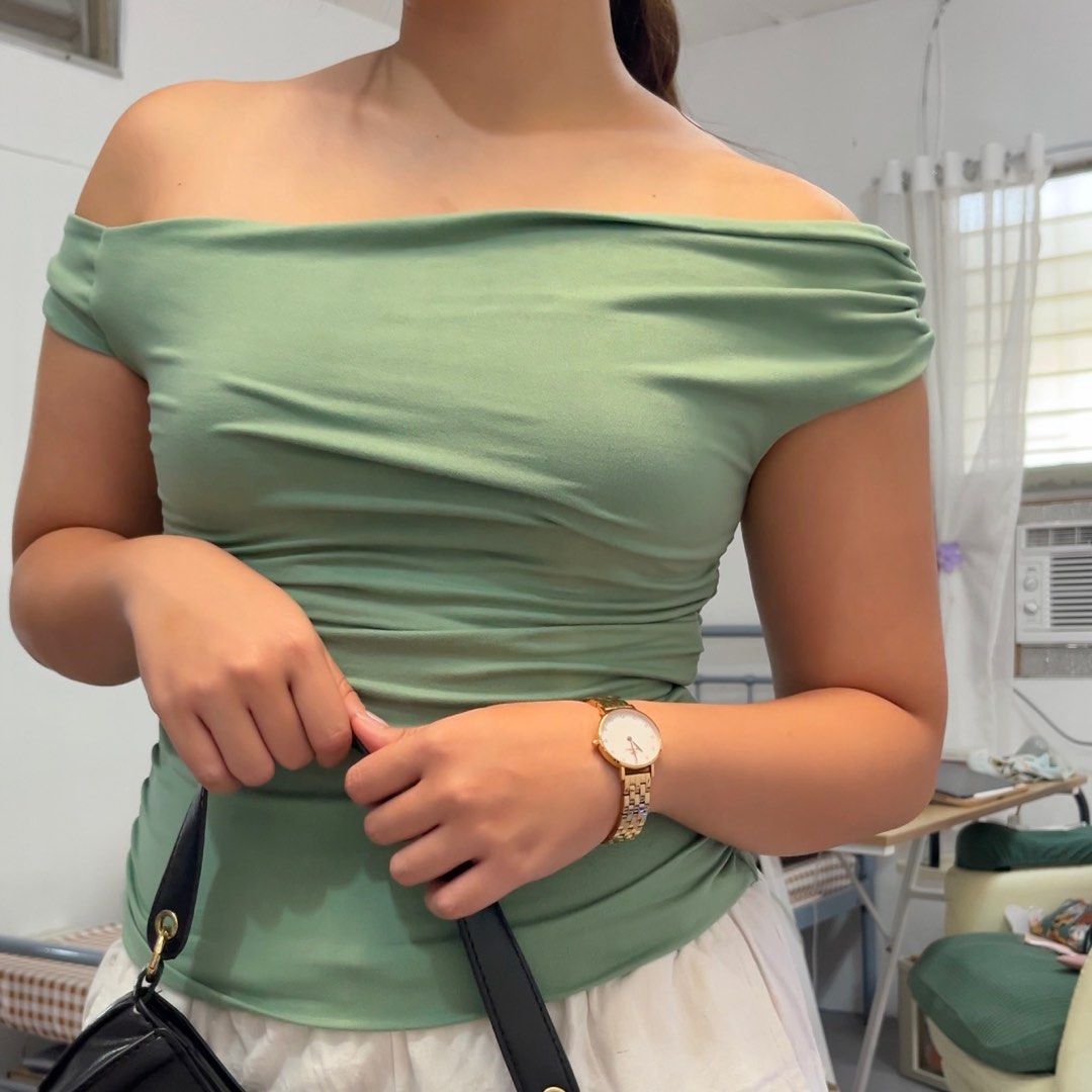 One Shoulder Top (Category: Sleeveless) located in Manila. Submitted by makeitminecj (Listing ID 1401674752, Image 3). Description: •BRAND NEW no tag (just washed) •bought from Tiktok shop 🙈 .