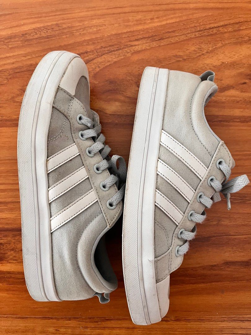 Original Adidas Nizza Light Blue 7UK (Category: Sneakers) located in Quezon City. Submitted by Maize03 (Listing ID 1401579941, Image 3). Description: Declutterring Well used Shows staining from usage, needs cleaning No box available .