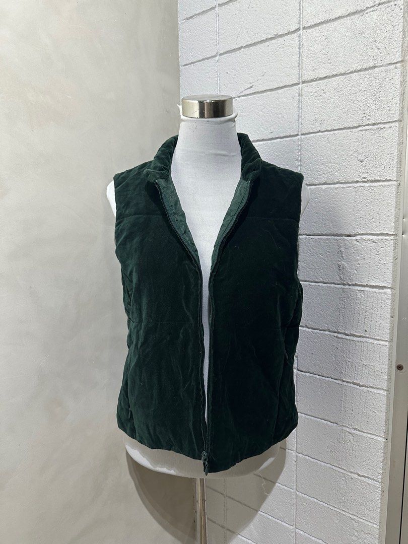 Pendleton Green Velvet Vest (Category: Vests) located in Tarlac. Submitted by wearagainboutique (Listing ID 1401651242, Image 2). Description: SALE SALE!!! Puffer Jackets/Vest * Any 2 For 1100 (price range of 600 and up) * Any 2 For 900 (price of 500) * Any 3 For 1000 (price range of 300 to 400) Pendleton vest is made of green velvet. It features a zip-up front, a stand-up collar, and two pockets. The vest is a size M to L. The shell is 100% cott