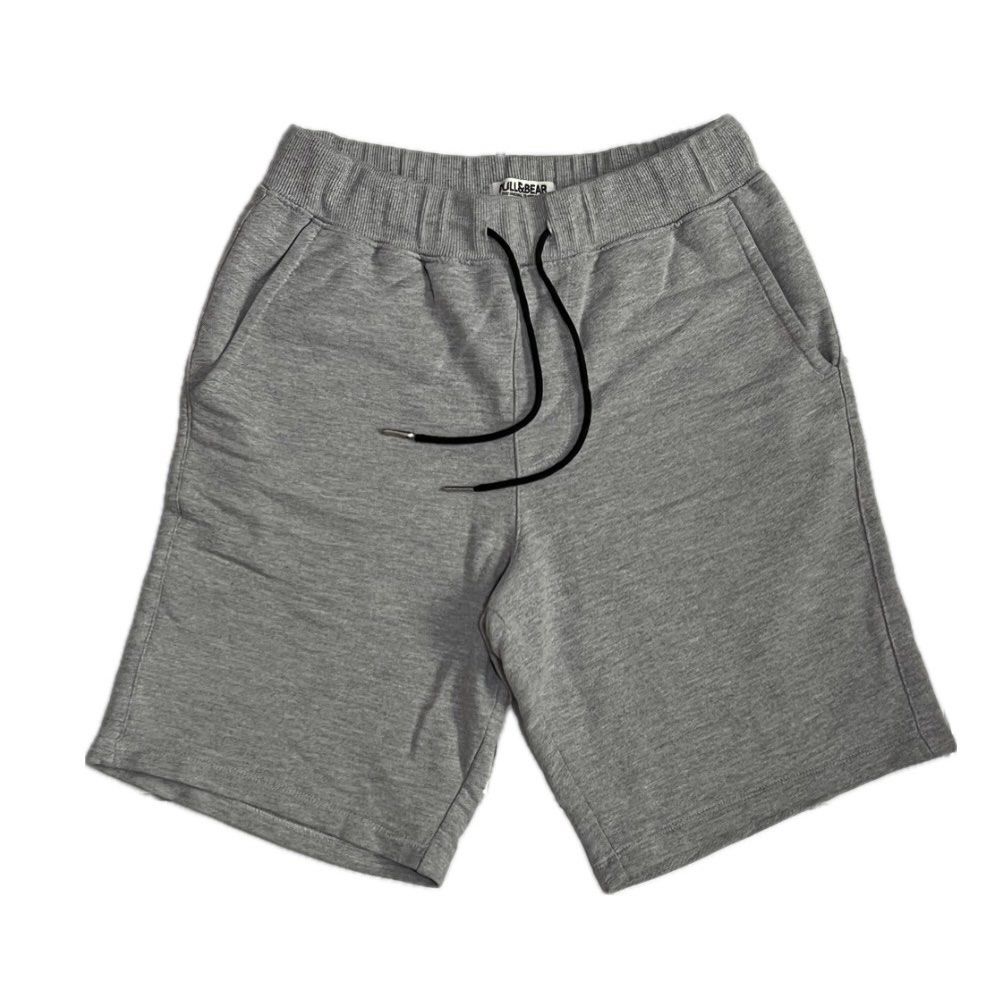 PULL&BEAR LIGHT GREY SWEAT SHORTS SMALL (Category: Shorts) located in Paranaque City. Submitted by 53an_ (Listing ID 1401712417, Image 1). Description: PULL&BEAR LIGHT GREY SWEAT SHORTS SMALL DIMENSIONS LENGTH: 18 WAIST: 26-32 (STRETCHABLE) LEG OPENING: 10 SMALL ON TAG Honest issue: Minor lints PAYMENT VIA GCASH SHIPPING SHOULD BE SHOULDERED BY BUYER! Shipped/Delivered via J&T or Lalamove .