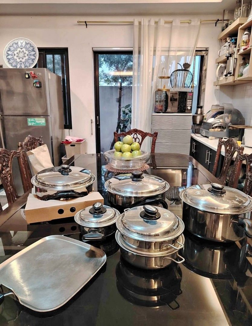 Saladmaster cookware Set - Pre owned (Category: Cookware & Accessories) located in Dasmarinas. Submitted by solstice.style (Listing ID 1401545662, Image 1). Description: SALE‼️‼️‼️ -Take all for 160k (negotiable pa po) - selling this before 200k (kelangan lang money for medical expenses) -Market Value as of 2026 of this set is 275k -with saladmaster cleaner -and saladmaster booklet/inclusions) SALADMASTER SET ( 6 PCs) - 1Roasting Pot ( Big Size) 