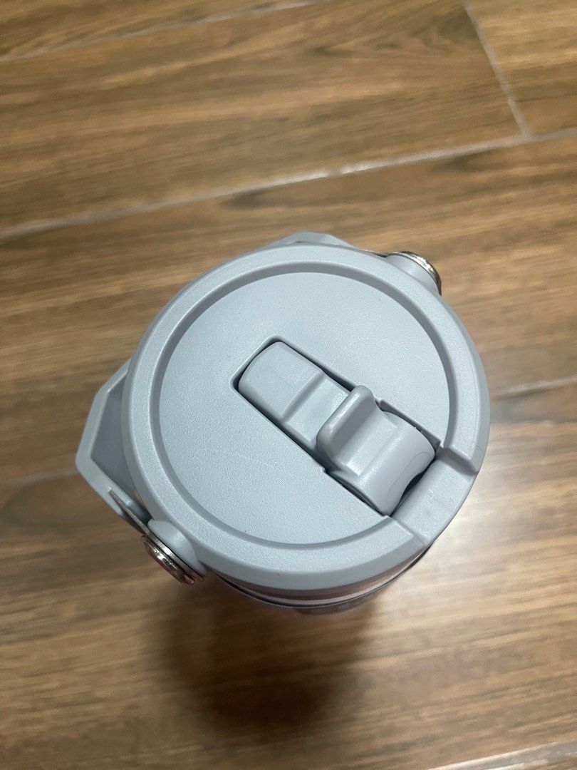 Stanley Flip Straw Tumbler 30 oz (Category: Water Bottles & Tumblers) located in Manila. Submitted by khdbons (Listing ID 1401557363, Image 3). Description: Authentic Brand new No box.
