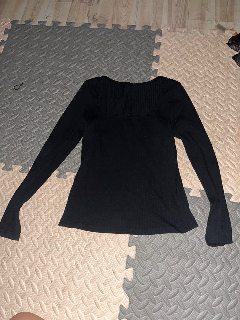 Take all! Zara shein long sleeves (Category: Longsleeves) located in Bulacan. Submitted by solovedbyjel (Listing ID 1401693104, Image 2). Description: 200 for all tops with free! Zara gray: never used with tags Shein Black squareneck: used once Shein white lacey top: used once (FREE!!!).