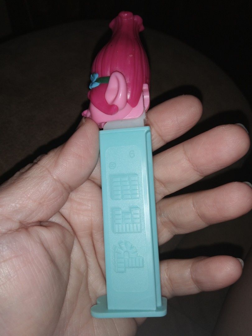 Troll pez container (Category: Designer & Blind Box Toys) located in Quezon City. Submitted by eidorableshop (Listing ID 1401635672, Image 2). Description: .