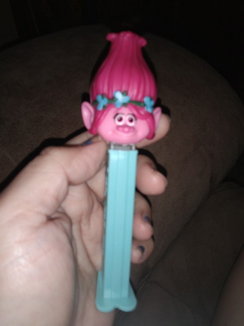 Troll pez container (Category: Designer & Blind Box Toys) located in Quezon City. Submitted by eidorableshop (Listing ID 1401635672, Image 1). Description: .