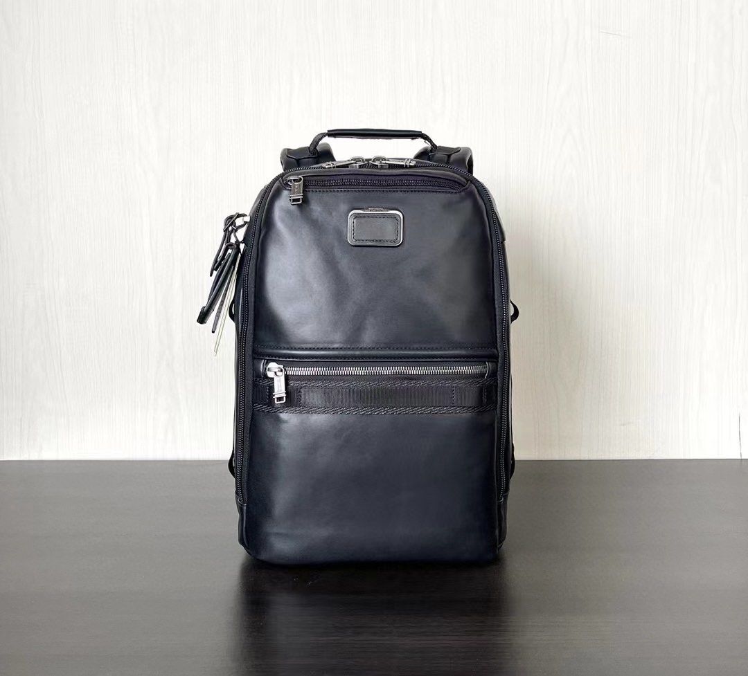 Tumi Alpha Bravo Dynamic Leather Backpack (Category: Backpacks) located in Manila. Submitted by bagmaniaph (Listing ID 1401685616, Image 1). Description: This is the Alpha Bravo Dynamic backpack. The Alpha Bravo collection embodies a utilitarian style through a minimalist lens. This black leather backpack is perfect for daily use. Featuring padded shoulder straps, the Dynamic backpack features internal room for your laptop..