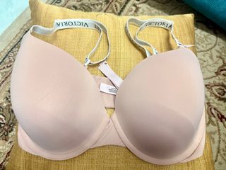 (Category: ) located in . Submitted by swiftienity90 (Listing ID 1401667269, Image 1). Description: .