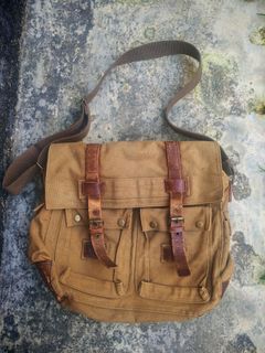 (Category: ) located in . Submitted by castoffcloth (Listing ID 1401537964, Image 1). Description: .