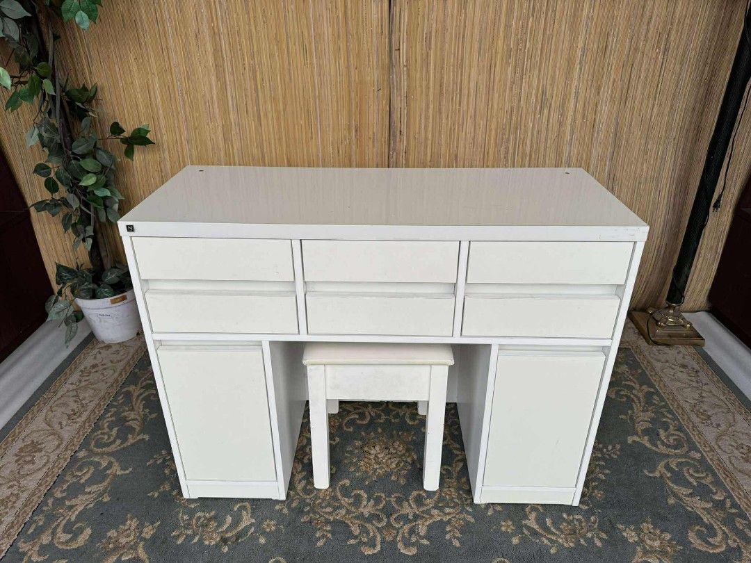 White Vanity Desk with Stool (Category: Tables & Sets) located in Valenzuela. Submitted by princeraya55649 (Listing ID 1401619113, Image 1). Description: Vanity Table with Stool Price: 10500 L39.5 x W16 x H30 In good condition Code MDJ34-E594.
