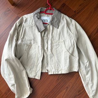 (Category: ) located in . Submitted by preloved_67 (Listing ID 1401593272, Image 1). Description: .
