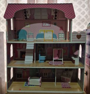 (Category: ) located in . Submitted by aliyah.tinytreasures (Listing ID 1403248466, Image 1). Description: .