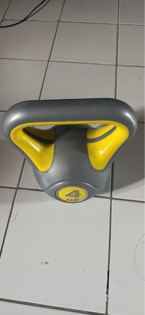 4KG Kettlebell (Category: Weights & Dumbbells) located in Makati City. Submitted by joyannm83650 (Listing ID 1403279722, Image 2). Description: .