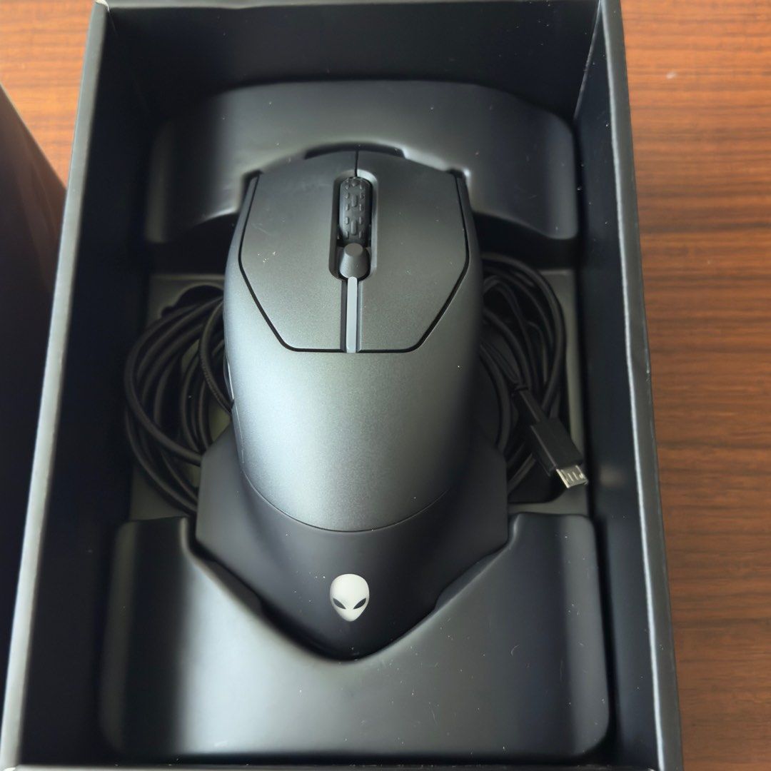 Alienware 610M Wired/Wireless Gaming Mouse (Category: Mouse & Mousepads) located in Pasig City. Submitted by Goodfindsbycpvs (Listing ID 1403250864, Image 2). Description: Item looks like new. Only used for testing. Tested and works beautifully. No functional and structural issues. Includes original charging cable and wireless receiver. Damaged box. Personal warranty of 1 month (excludes physical damage to product). Shipping nation-wide via LBC. 
