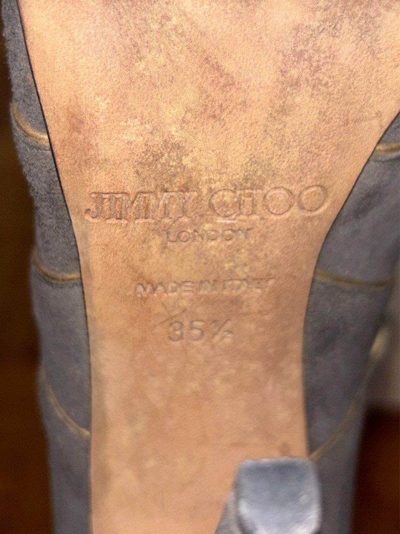 [NEGOTIABLE] Authentic Jimmy Choo Strappy Heels (Category: Heels) located in Manila. Submitted by pauly2112 (Listing ID 1403295697, Image 3). Description: Authentic Jimmy Choo heels courtesy of my mom. Price negotiable from 3.5k-5k. Comes with box and dust bag. Flaws: Signs of usage on the sole, but other than that, shoe is perfectly fine Rfs: decluttering MOP: Gcash MOD: Lalamove (NCR AREA).