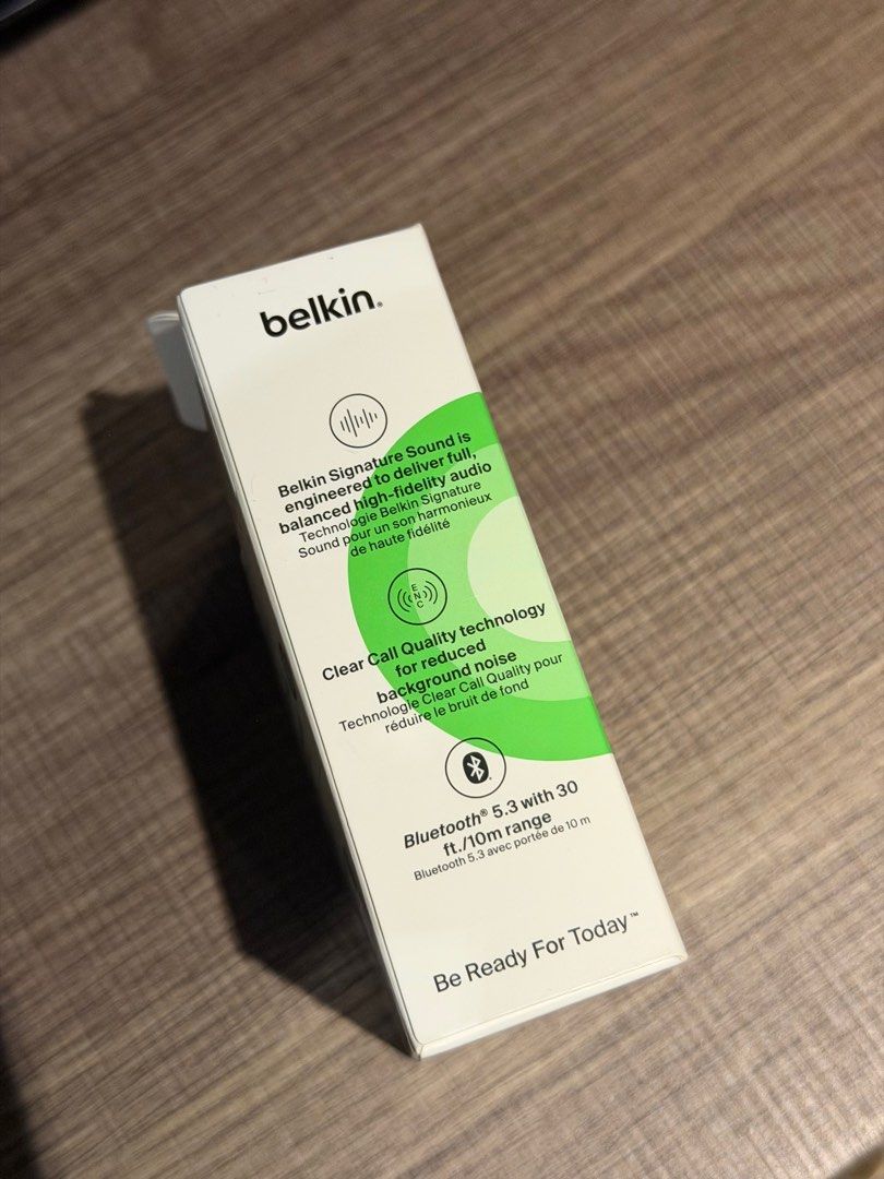 Belkin Soundform Clearfit Open-Ear Wireless Earbuds (Category: Earphones) located in Muntinlupa City. Submitted by mschichin (Listing ID 1403411970, Image 3). Description: Brand new in box. Opened to check the unit, but never connected to the phone nor put on ears Got this for free from Iphone preorder Selling low for only 800 pesos. .