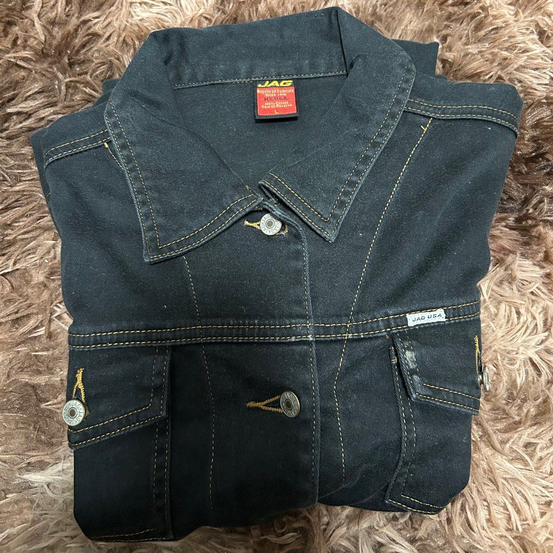 Black Denim Jacket (Category: Coats, Jackets and Outerwear) located in San Mateo. Submitted by pionaaa (Listing ID 1403393110, Image 2). Description: Length: 22’ Width: 16’.