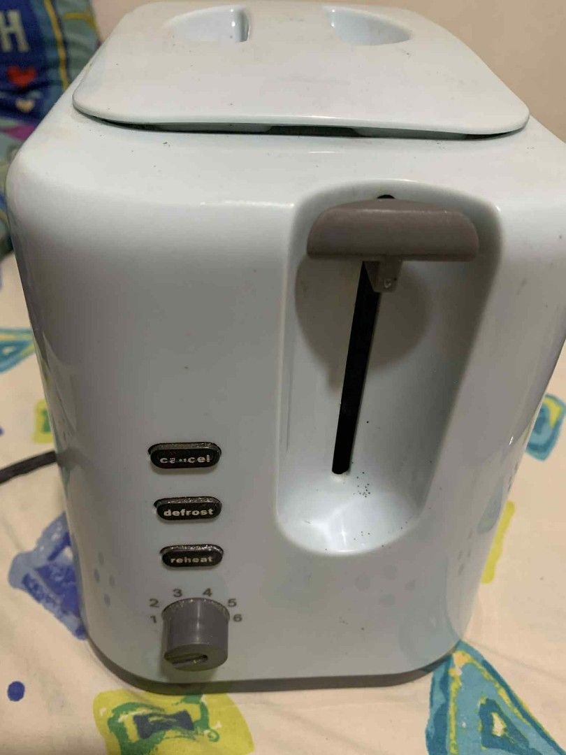 Brikk Pop-up Toaster BHTH363JBL (Category: Ovens & Toasters) located in Manila. Submitted by mhel-11 (Listing ID 1403413697, Image 2). Description: POP UP TOASTER 📌 sky blue 📌 ilang beses lang ginamit, medyo dusty kasi matagal sya na stuck 📌 working lahat ng functions and buttons 📌sa SM DEP binili.
