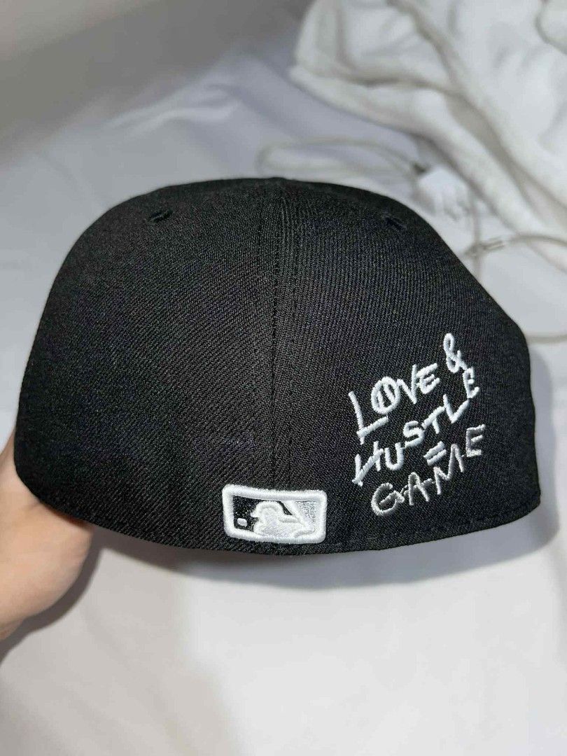 Closed Cap NY-08 (Category: Caps & Hats) located in Manila. Submitted by declutteringdani (Listing ID 1403332582, Image 3). Description: closed cap NY-08 rfs maliit ung nabili na size hindi pa nagagamit (never used just tried on).