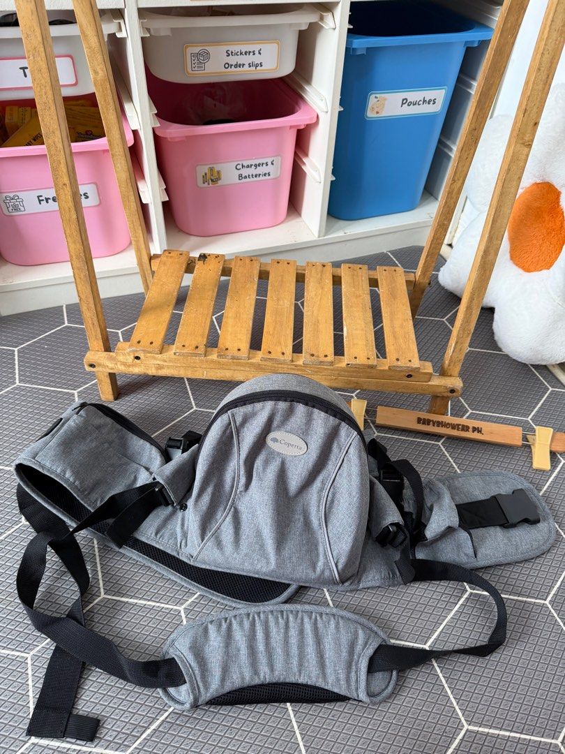 Coperta Hipseat with anti fall belt (Category: Carriers & Slings) located in Santa Maria. Submitted by babyshowearph_official (Listing ID 1403395187, Image 2). Description: 💯Can pass as new condition ✔️Light weight ✔️safety strap and shoulder strap ✔️Soft seat with Anti-slip markings ✔️Wide compartment Like new condition , no notable issue or damages Location: Sta. Maria Bulacan - free shipping via flash express nationwide , for lalamove shipmen