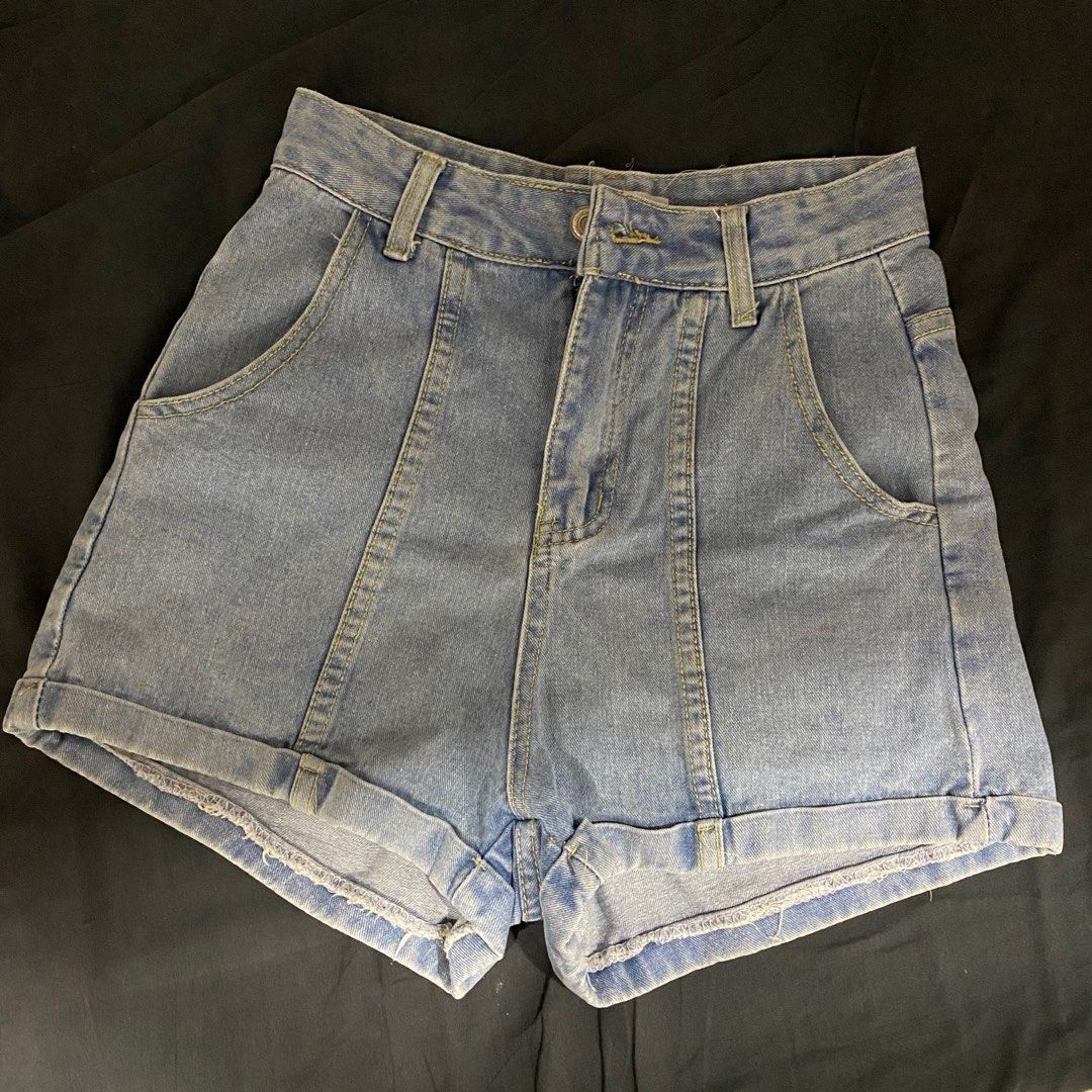Denim Shorts (Category: Shorts) located in Leyte. Submitted by declutterthis__ (Listing ID 1402980774, Image 1). Description: .